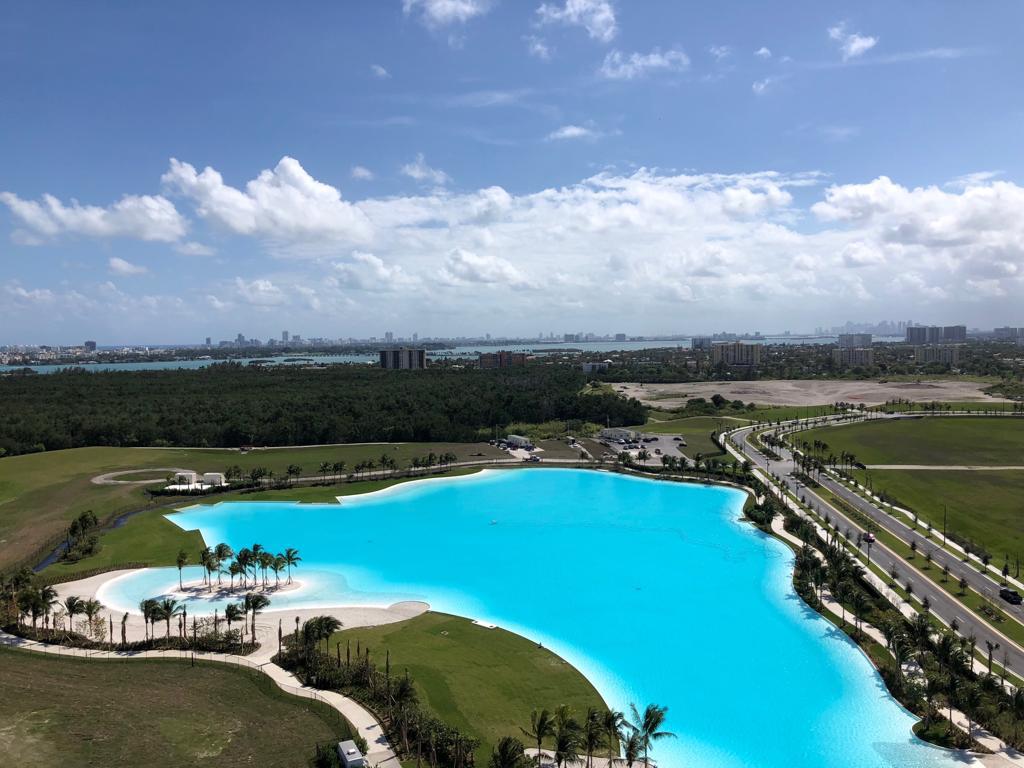 Crystal Lagoons Solé Mia